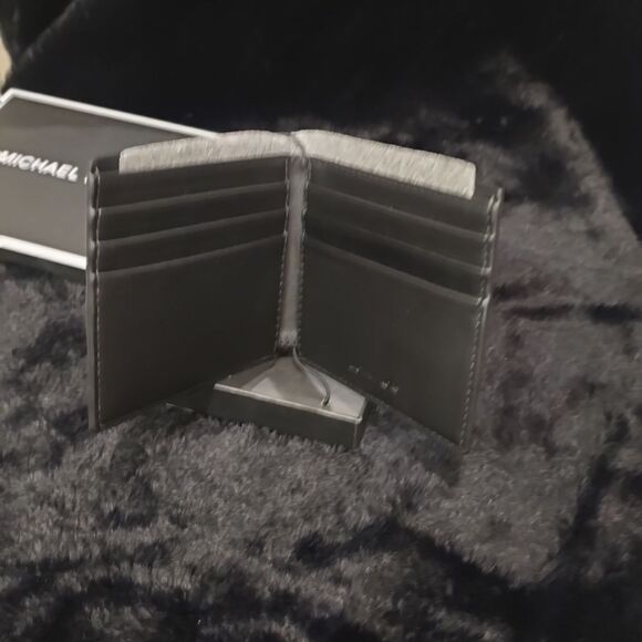 Michael Kors Andy Slim Bifold Wallet - Picture 8 of 11